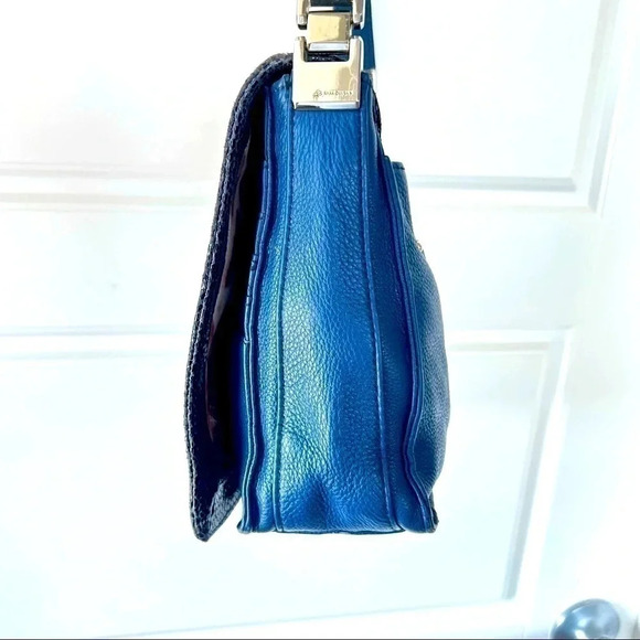 B. MAKOWSKY BLUE LEATHER REPTILE  SKIN EMBOSSED PATERN CROSSBODY BAG - Picture 7 of 16